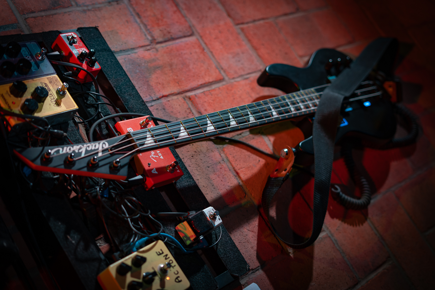 Metal Pedalboard by robertfrederickk featuring Jackson JS Series Concert Bass Minion JS1X, Joyo JF-13 AC Tone, and Joyo JF-326 Irontune Tuner and 2 more pieces of gear