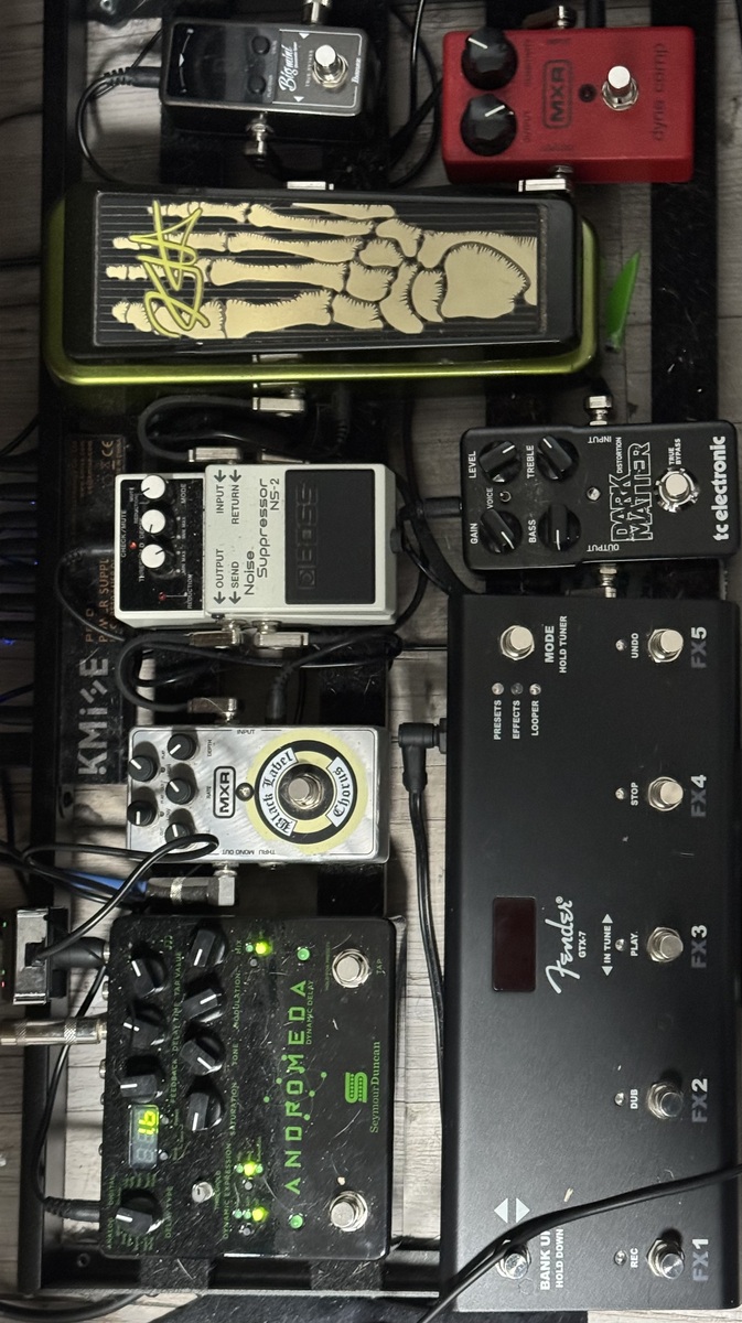 Metal Pedalboard by cai_tucker featuring MXR ZW38 Black Label Chorus, Seymour Duncan Andromeda Dynamic Delay, and Fender gtx 7 footswitch and 5 more pieces of gear