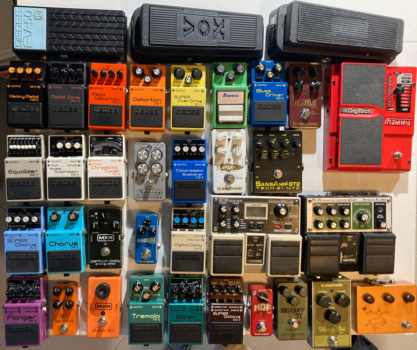 Boss Music Gear Setup by alecani featuring Boss FV-50H Stereo Volume Pedal, Vox V845 Wah Pedal, and Dunlop GCB-95 Original Cry Baby (Silver logo) and 32 more pieces of gear