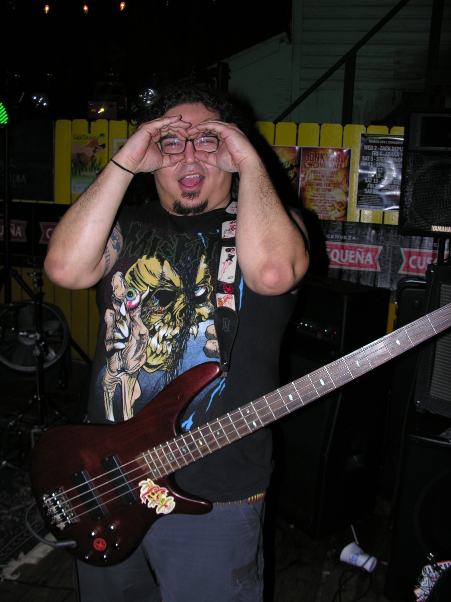 Live Rig by joel_schlamauss featuring Ibanez SR500