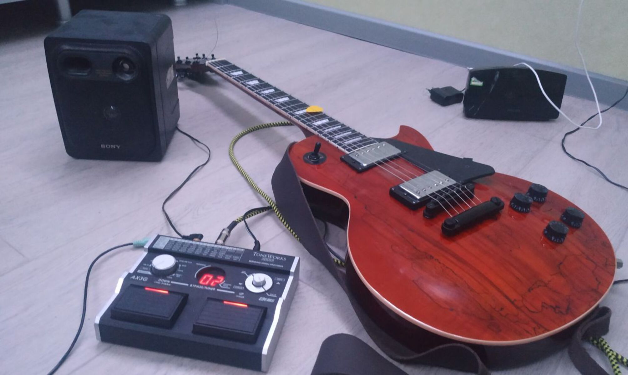 Metal Pedalboard by anton_valin featuring Gibson Les Paul Traditional Electric Guitar, Korg Ax3g, and Alice Pick 0.71mm
