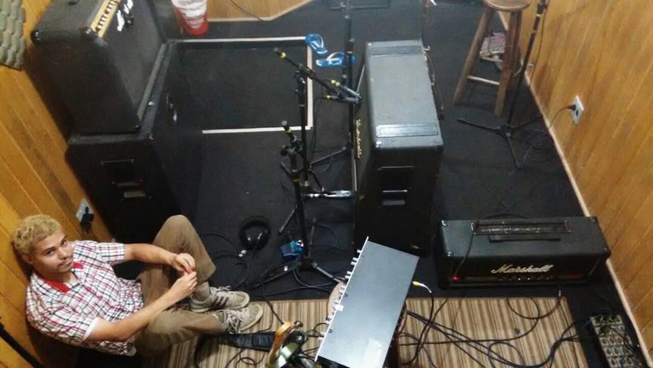 Metal Studio Setup by joaoribeiro featuring Marshall 1960A 4x12'' Cabinet, Marshall JCM800 2203, and Boss BD-2 Blues Driver and 5 more pieces of gear