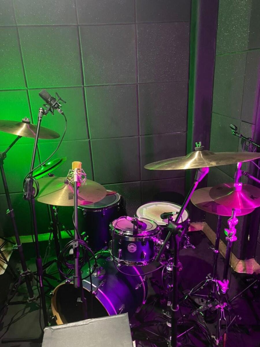 Zildjian Drum Kit by joaoribeiro featuring 14" K/Z Special HiHat Pair, Zildjian 19" K Dark Thin Crash, and Zildjian 20" K Heavy Ride and 2 more pieces of gear