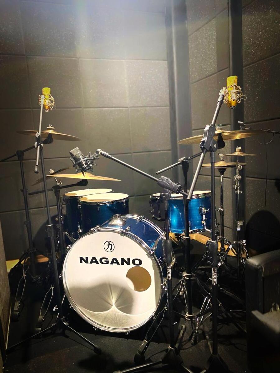 Zildjian Drum Kit by joaoribeiro featuring 14" K/Z Special HiHat Pair, Zildjian 19" K Dark Thin Crash, and Zildjian A Series 18'' Medium Thin Crash and 2 more pieces of gear
