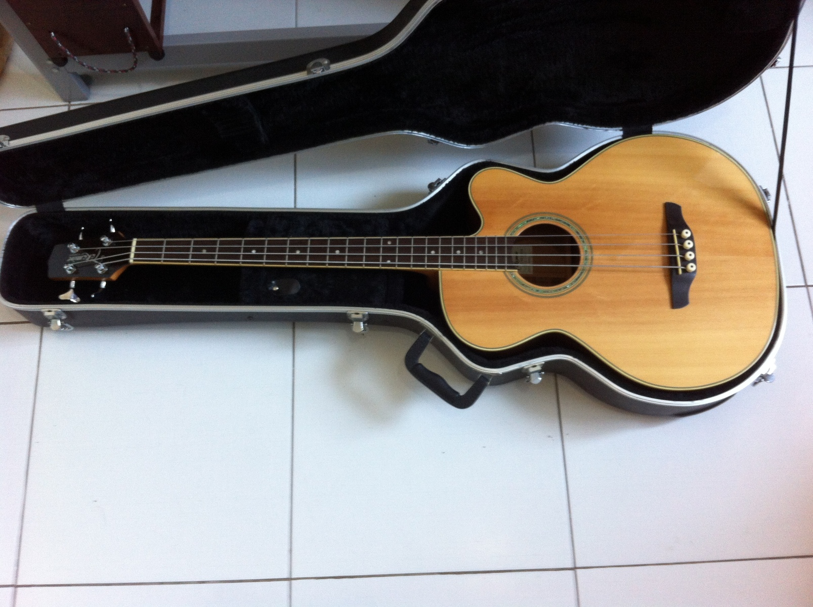 Music Gear Setup by luiz_fernando_borges featuring Takamine G-Series EGBS2S Cutaway Acoustic/Electric Bass