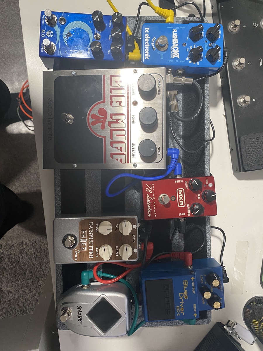 Music Gear Setup by sandy_ridge featuring Electro-Harmonix Big Muff Pi, Boss BD-2 Blues Driver, and MXR M78 Custom Badass '78 Distortion and 3 more pieces of gear