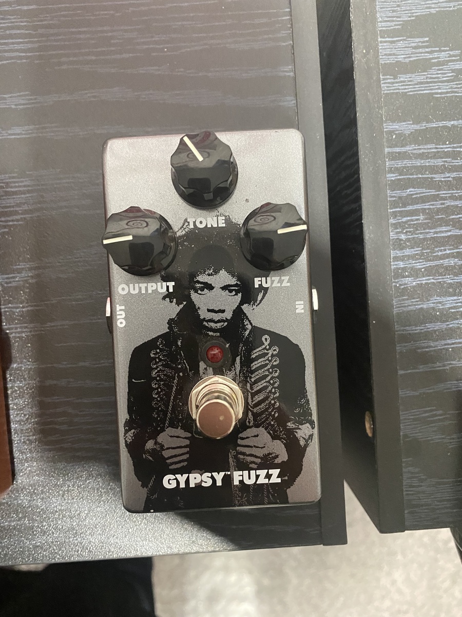 Music Gear Setup by sandy_ridge featuring Dunlop JHM8 Jimi Hendrix Gypsy Fuzz Pedal