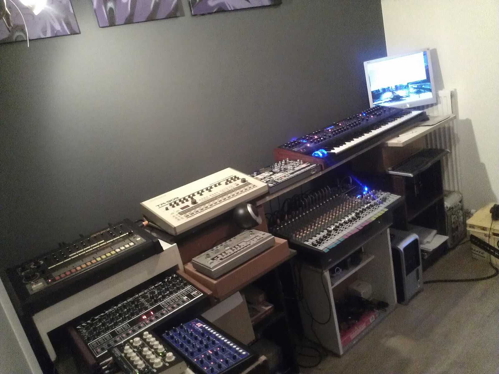 tunnelone's music gear photo