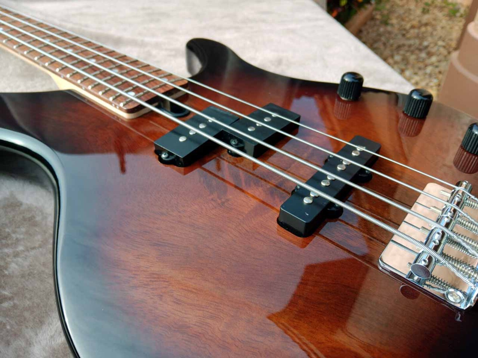 Music Gear Setup by jeremy_crockett featuring Yamaha Mango Wood 4-String Electric Bass Guitar