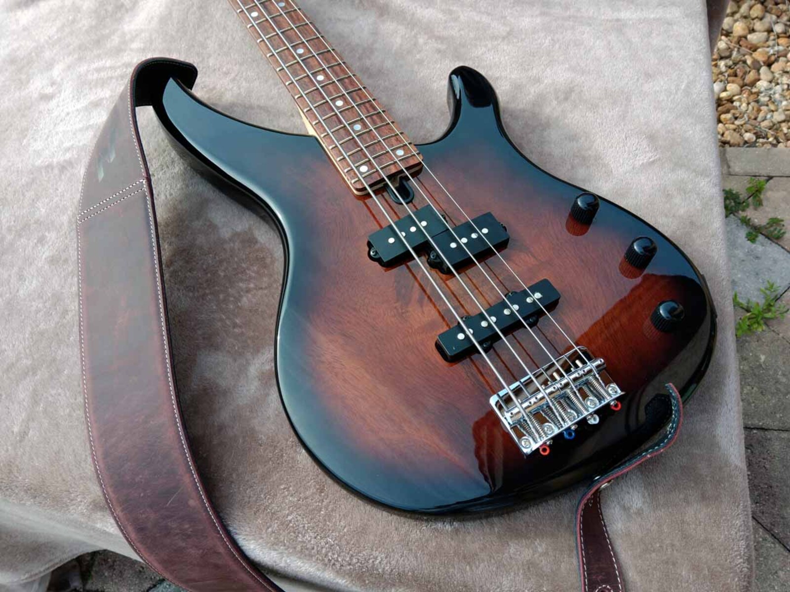 Music Gear Setup by jeremy_crockett featuring Yamaha Mango Wood 4-String Electric Bass Guitar