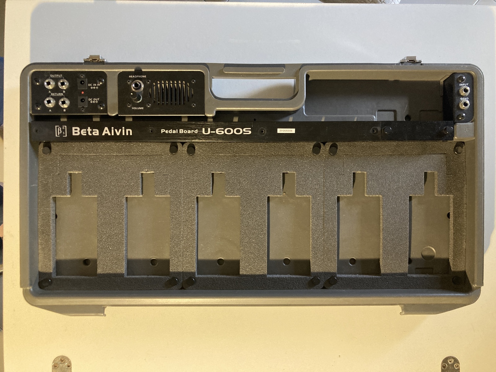 Pedalboard by alecani featuring Beta Aivin U600S