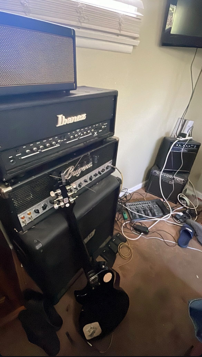 Metal Amp Rig by foreverlikethestars featuring Bugera 6262 Infinium, Crate BV412R Blue Voodoo 4x12 Speaker Cabinet, and Epiphone Les Paul 100 and 1 more piece of gear