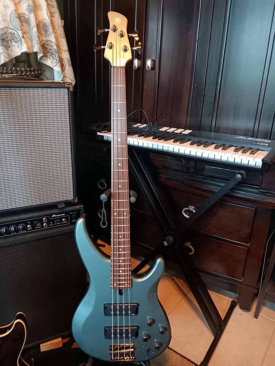 Music Gear Setup by jeremy_crockett featuring Yamaha TRBX304