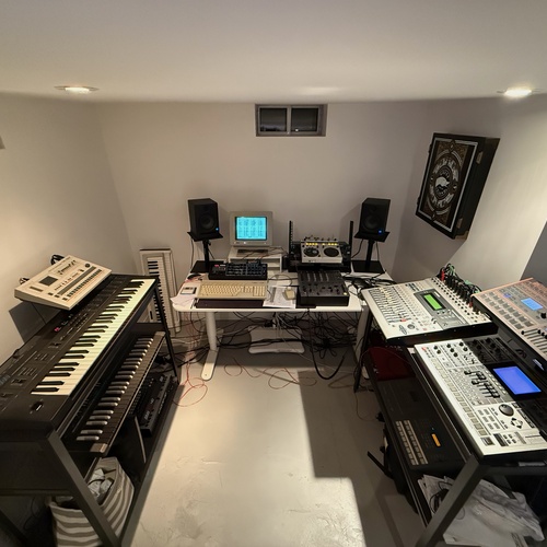 Photo of Korg Poly-800 and more gear in a studio, live, and synths
