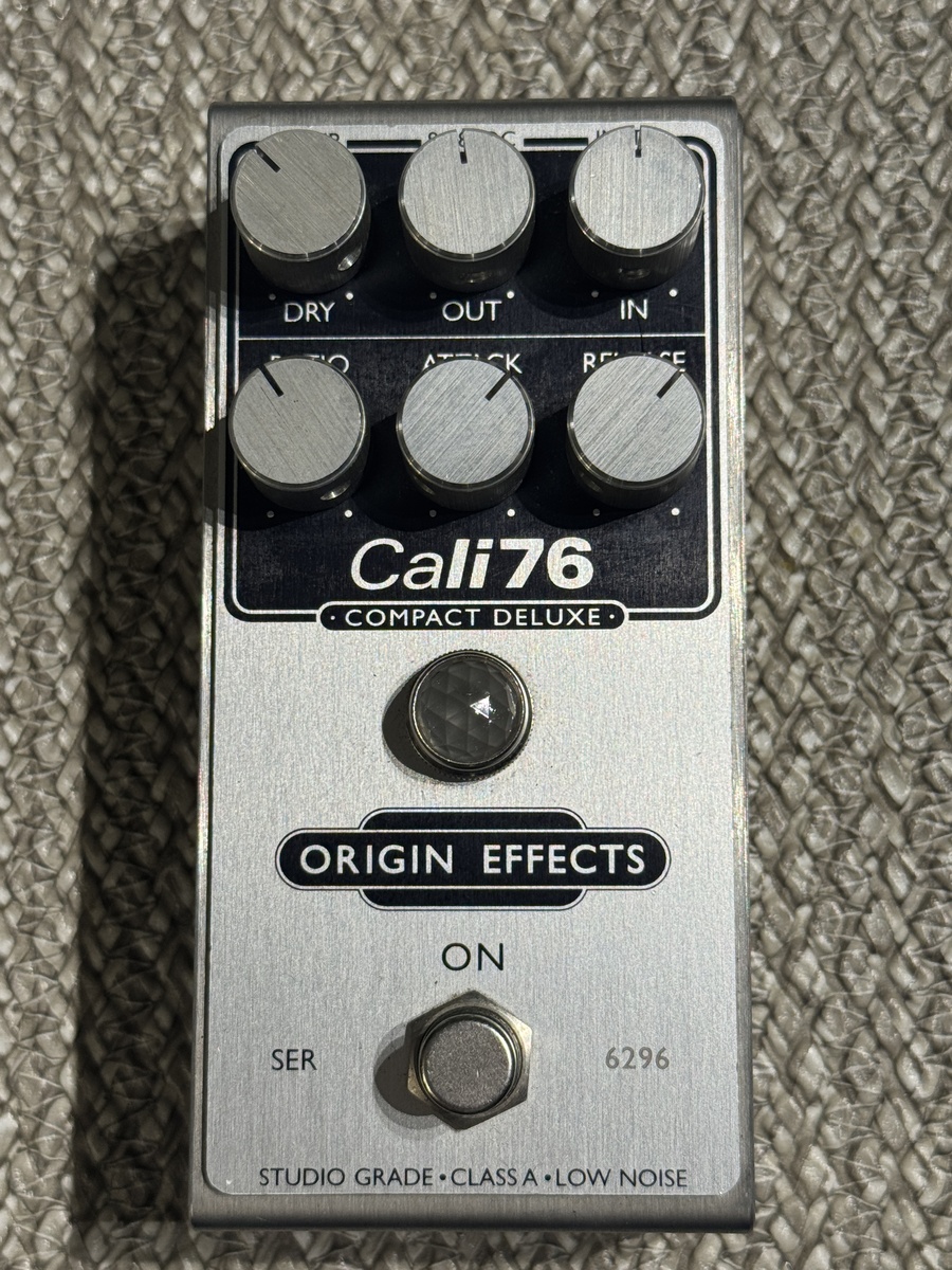 Pedalboard by pamedinag featuring Origin Effects Cali76 Compact Deluxe