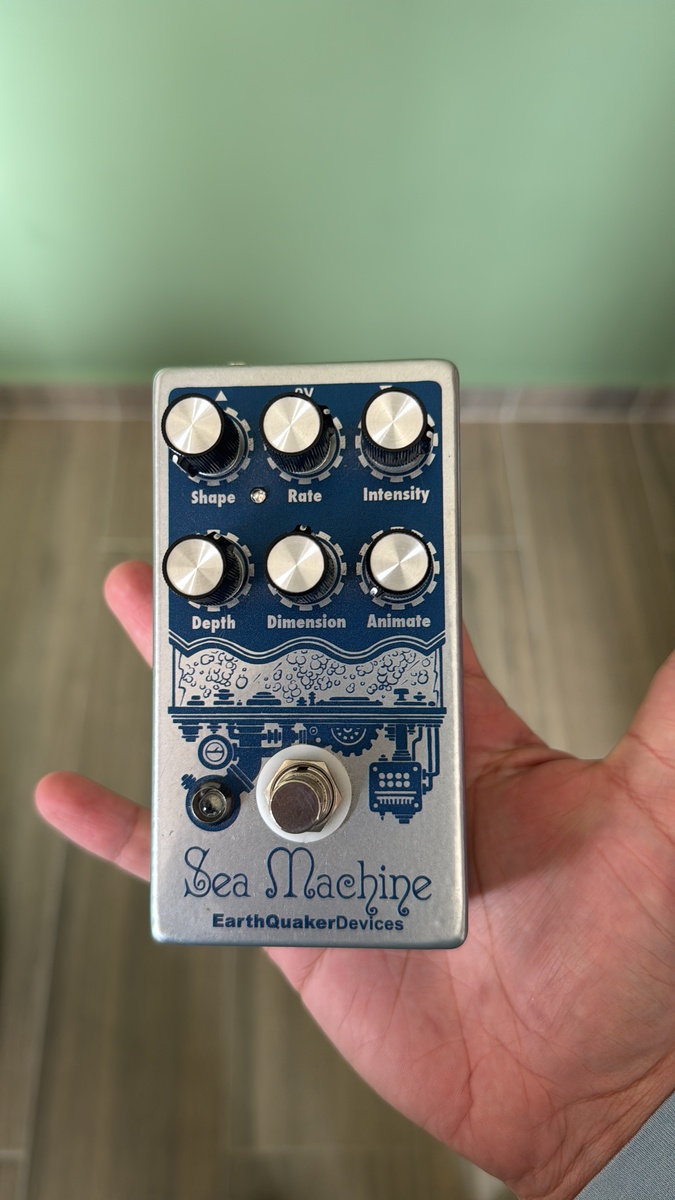 Pedalboard by pamedinag featuring EarthQuaker Devices Sea Machine V2