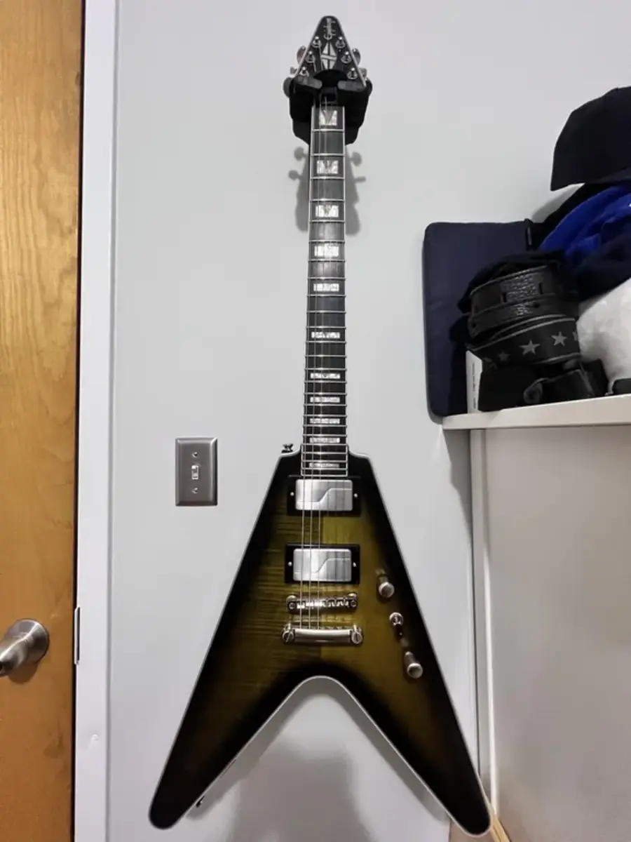 Music Gear Setup by blknd212 featuring Epiphone Flying V Prophecy Electric Guitar
