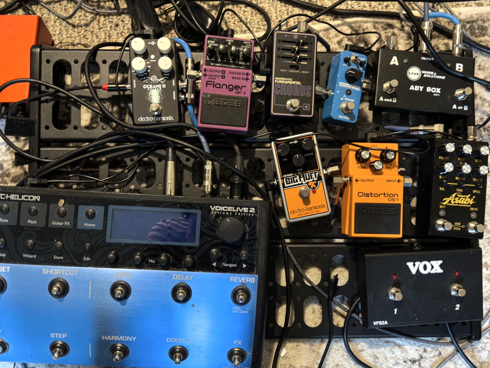 Pedalboard by izzyizix featuring TC Helicon VoiceLive 2 Floor-Based Vocal Processor, Vox VFS2A, and Livewire ABY Box ABY1 and 8 more pieces of gear