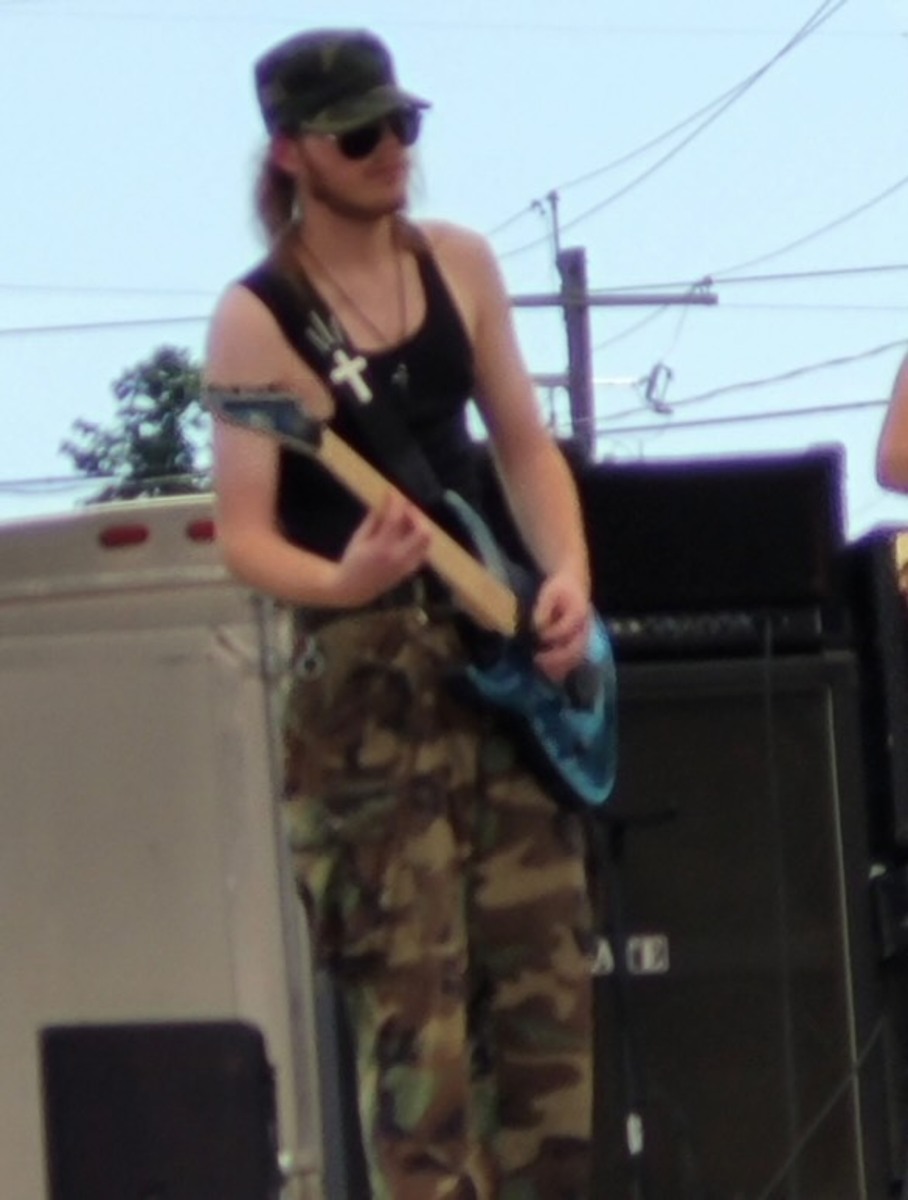 ESP Live Rig by coltonhreeves featuring ESP LTD MH-203QM and Crate GX412XR 4x12 Guitar Speaker Cabinet