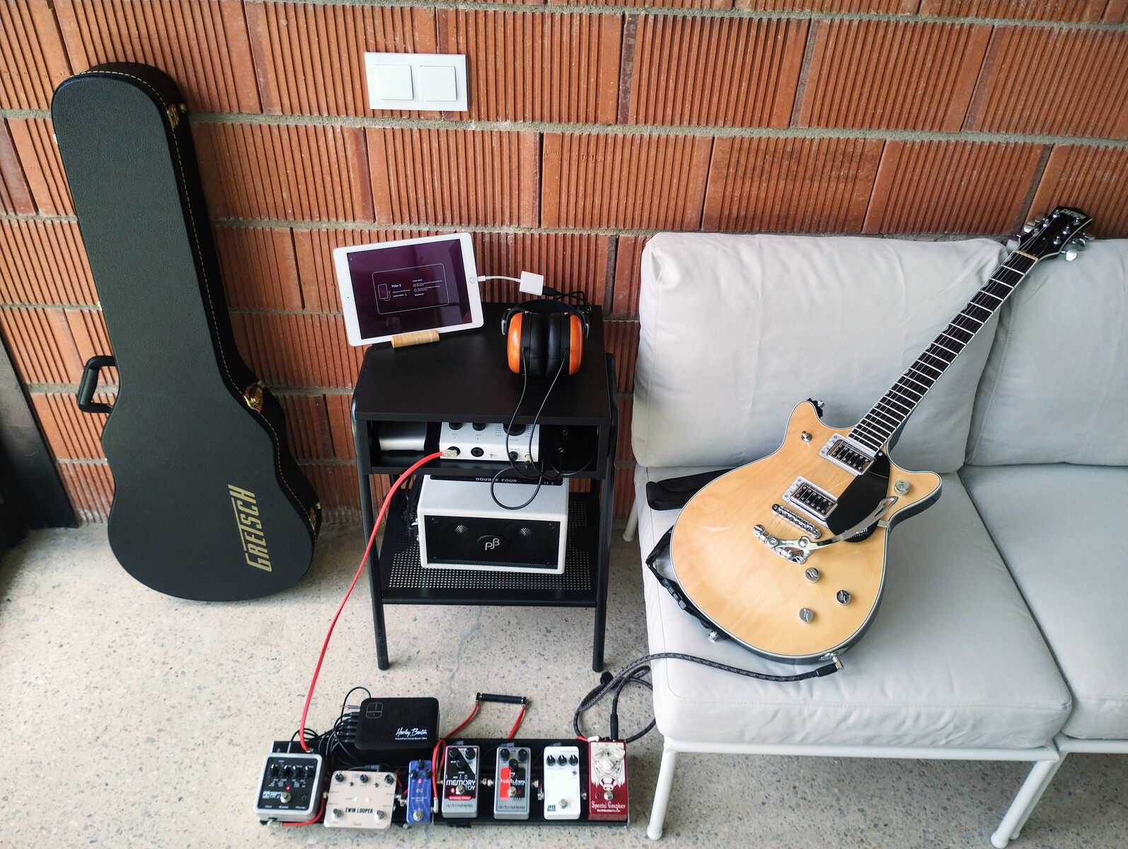 Pedalboard by sofamusician featuring Gretsch G5222 Electromatic Double Jet BT With V-Stoptail, Duesenberg Goldo Les trem TLT2C, and ABM Rollerbridge 2400c-RO C and 17 more pieces of gear
