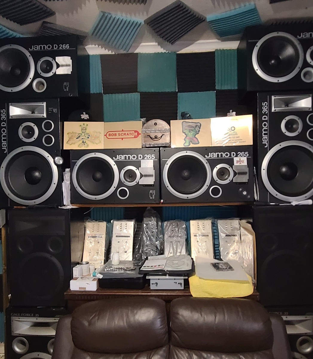 turn_tables's music gear photo