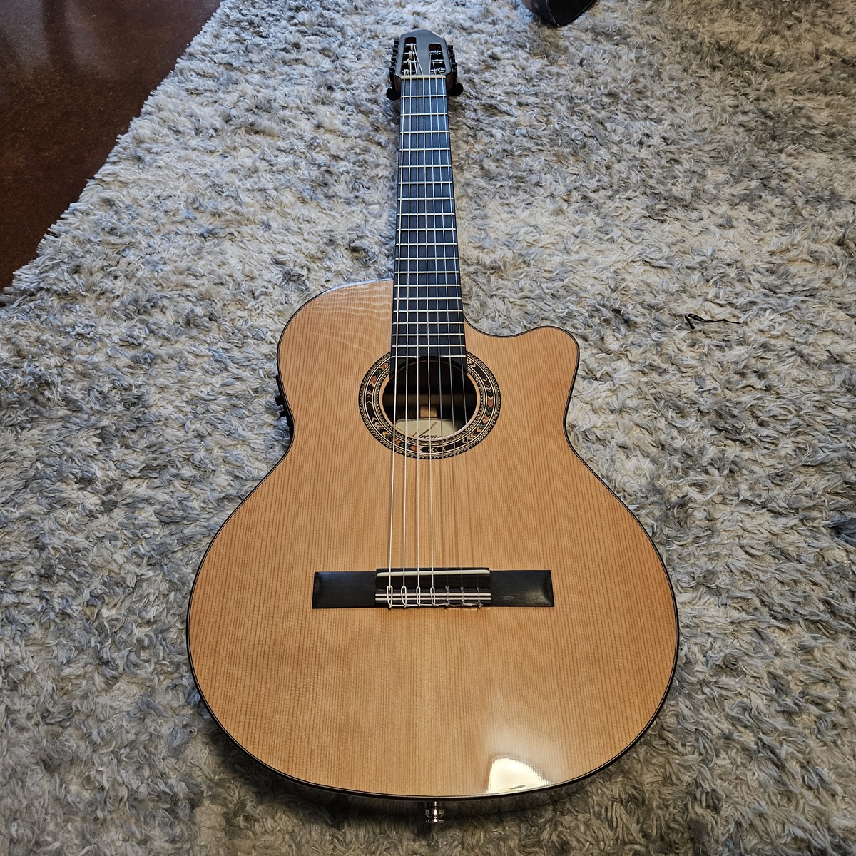 Music Gear Setup by alexrobo featuring Kremona Fiesta CW-7 Classical Electric Guitar
