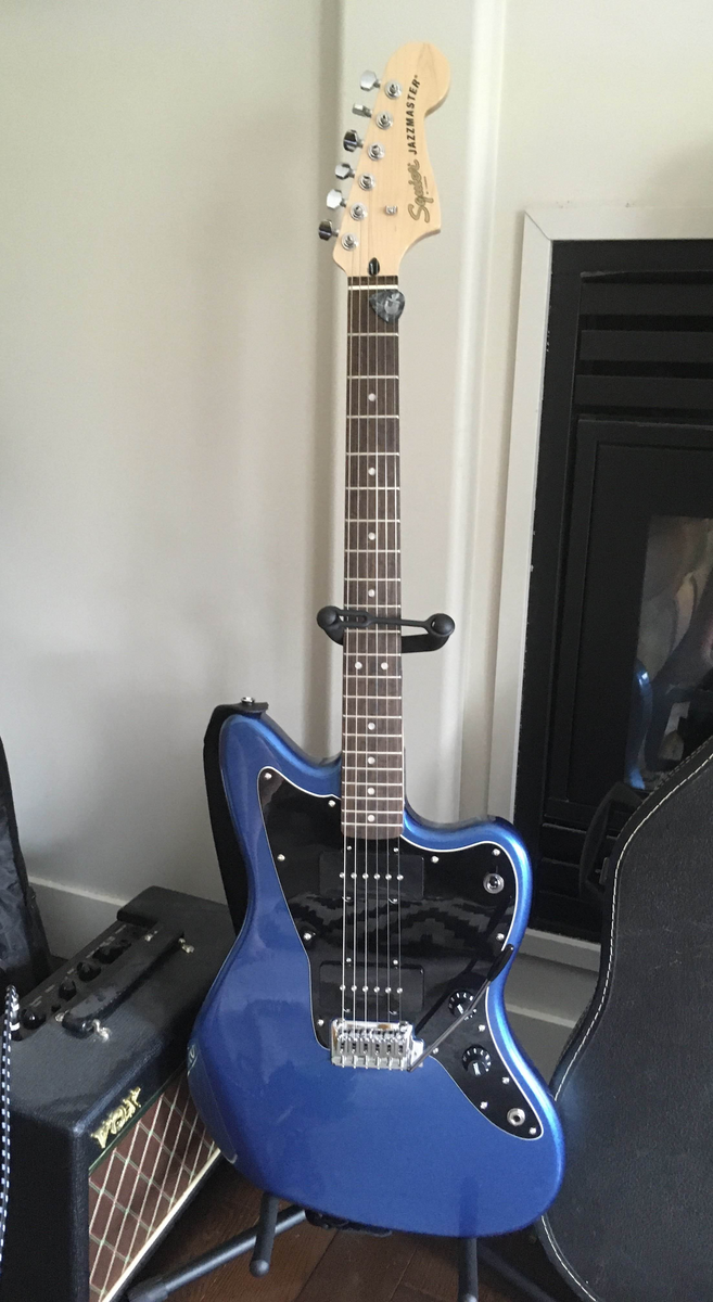Squier Music Gear Setup by poached featuring Squier Jazzmaster and Vox Pathfinder 10