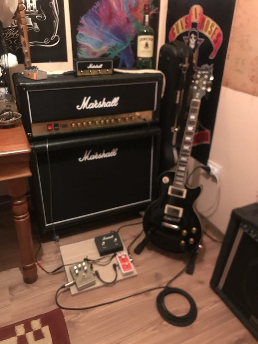 Metal Pedalboard by romeo_kelemen featuring Marshall DSL100H, Epiphone Les Paul Standard, and Electro-Harmonix Nano POG and 2 more pieces of gear