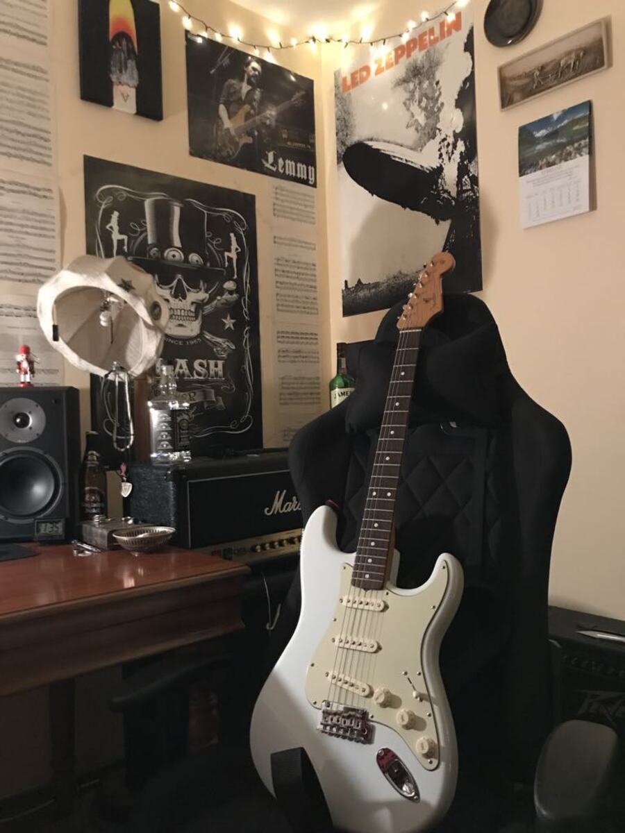 Music Gear Setup by romeo_kelemen featuring Fender Classic Player '60s Stratocaster