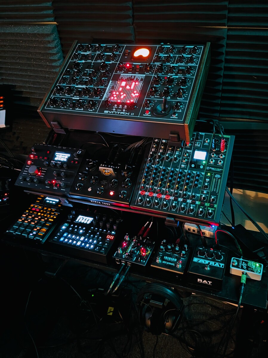 Pedalboard by freezeetch featuring Erica Synths Syntrx II Analog Synthesizer, Elektron Analog Heat +FX Dynamic Sound Processor, and Erica Synths/Ninja Tune Zen Delay and 10 more pieces of gear