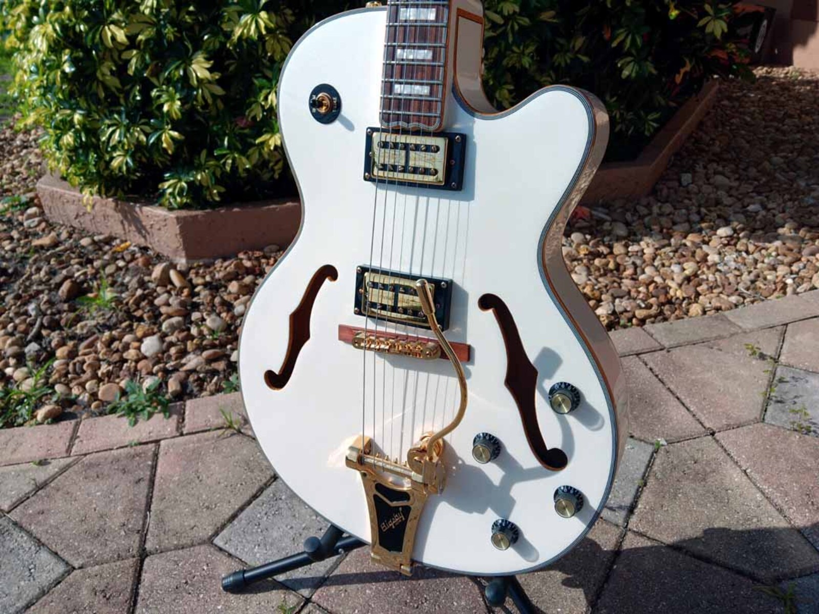 Music Gear Setup by jeremy_crockett featuring Epiphone Swingster Royale