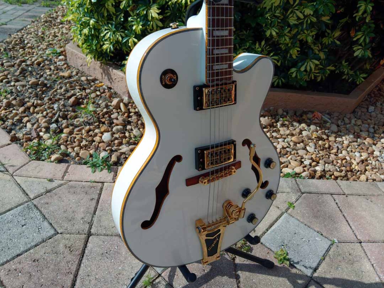 Music Gear Setup by jeremy_crockett featuring Epiphone Swingster Royale