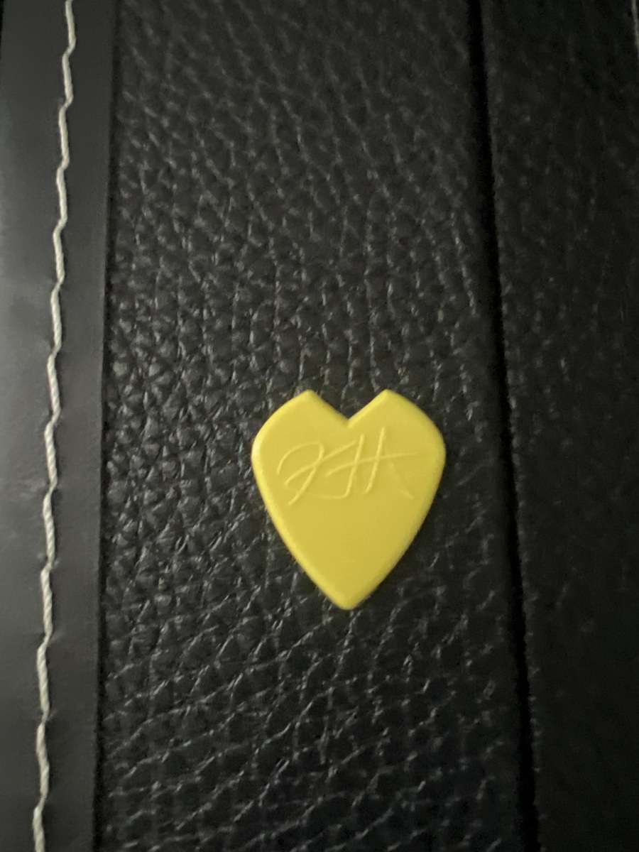 Music Gear Setup by owenwatson featuring Dunlop Kirk Hammett Custom Jazz III 1.38mm Guitar Picks