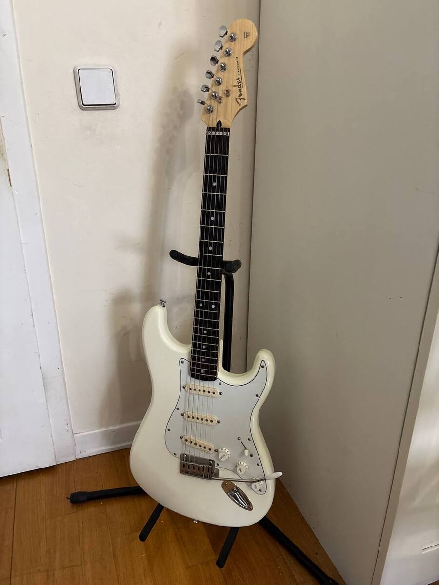 Music Gear Setup by yusmars featuring Fender Custom Shop Stratocaster