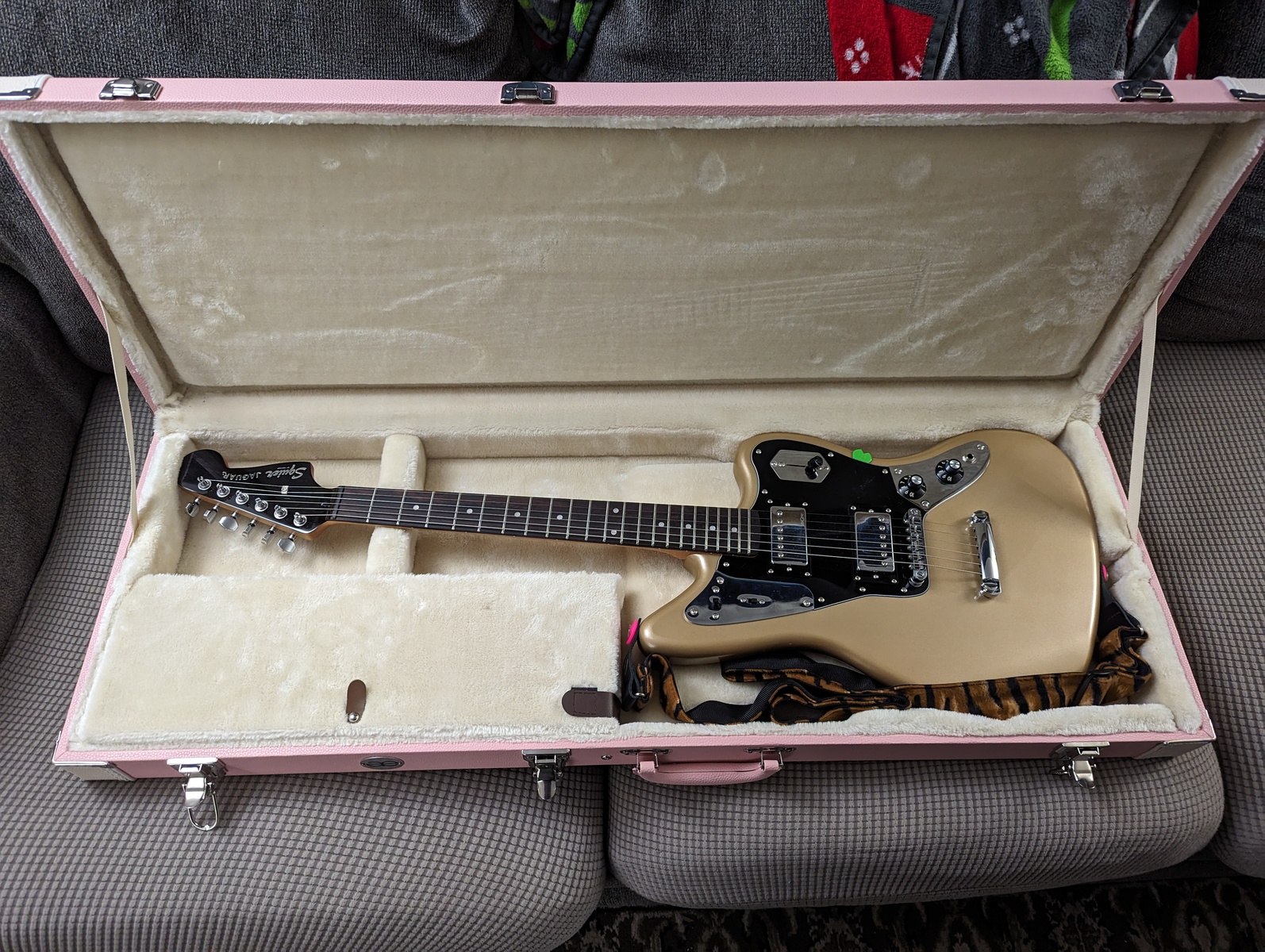 Music Gear Setup by fleetwood_crack featuring Squier Contemporary Jaguar HH ST