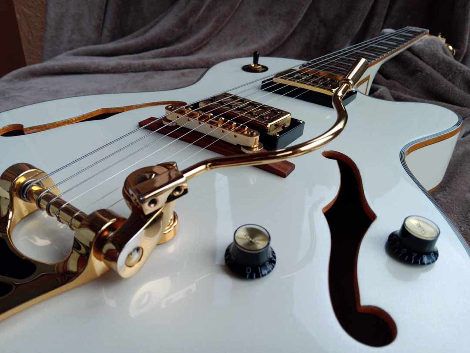 Music Gear Setup by jeremy_crockett featuring Epiphone Swingster Royale