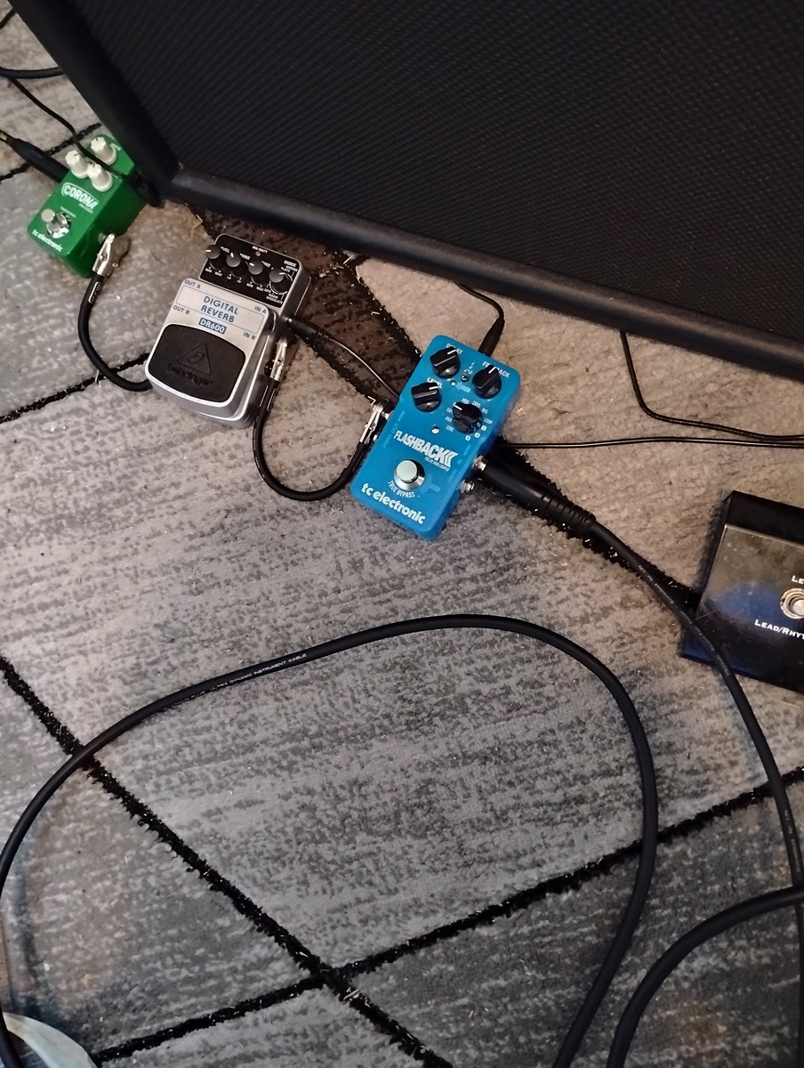 Metal Pedalboard by flamemaple featuring TC Electronic Flashback Delay, Behringer DR600 Digital Reverb, and TC Electronic Corona Mini and 1 more piece of gear