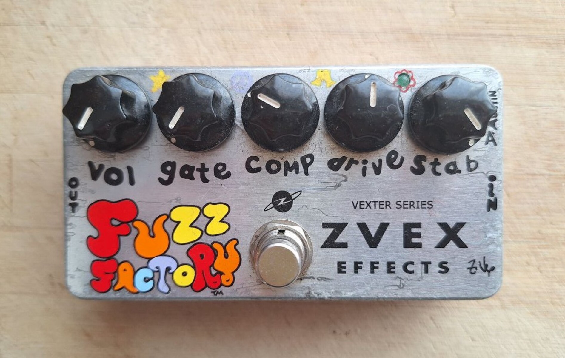 Pedalboard by sacha_il_bove_show featuring ZVEX Fuzz Factory