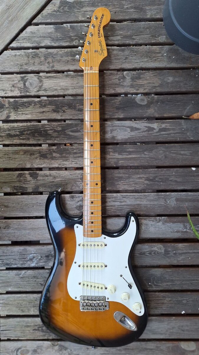 Studio Setup by sacha_il_bove_show featuring Squier stratocaster 57/62 reissue JV '83