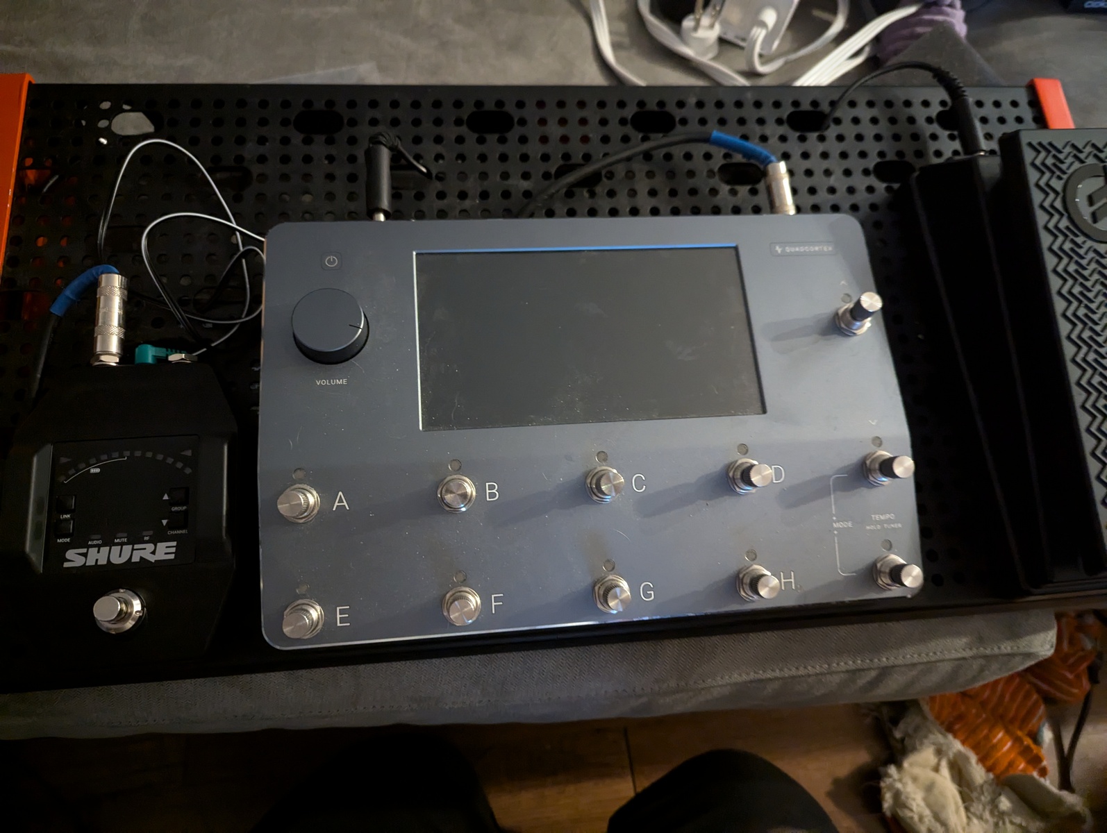 Metal Pedalboard by christian_grabowski featuring Neural DSP Quad Cortex, Shure GLXD16, and Moog EP-3 Expression Pedal and 2 more pieces of gear