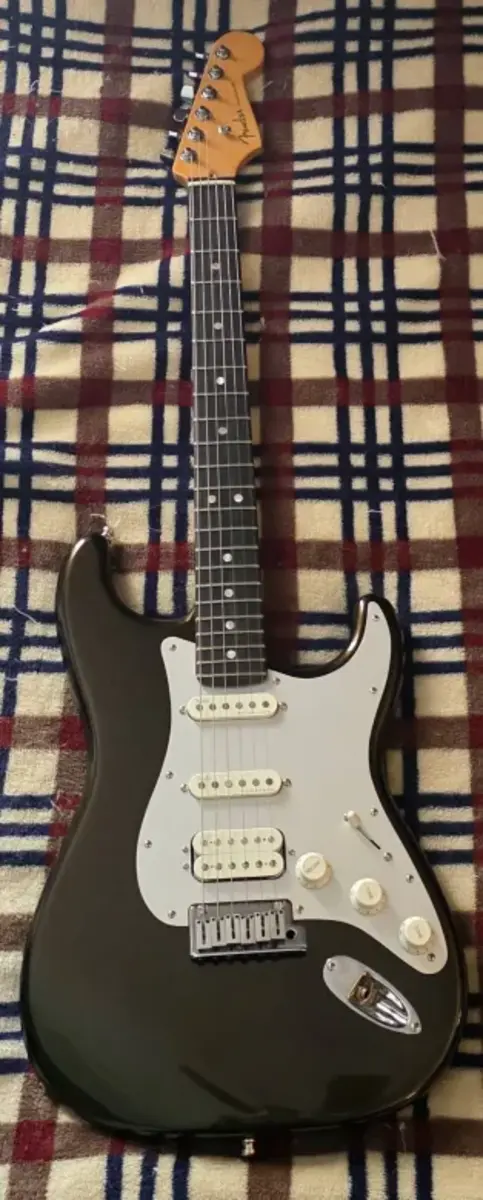 Music Gear Setup by aim54 featuring Fender American Ultra II Stratocaster HSS Electric Guitar