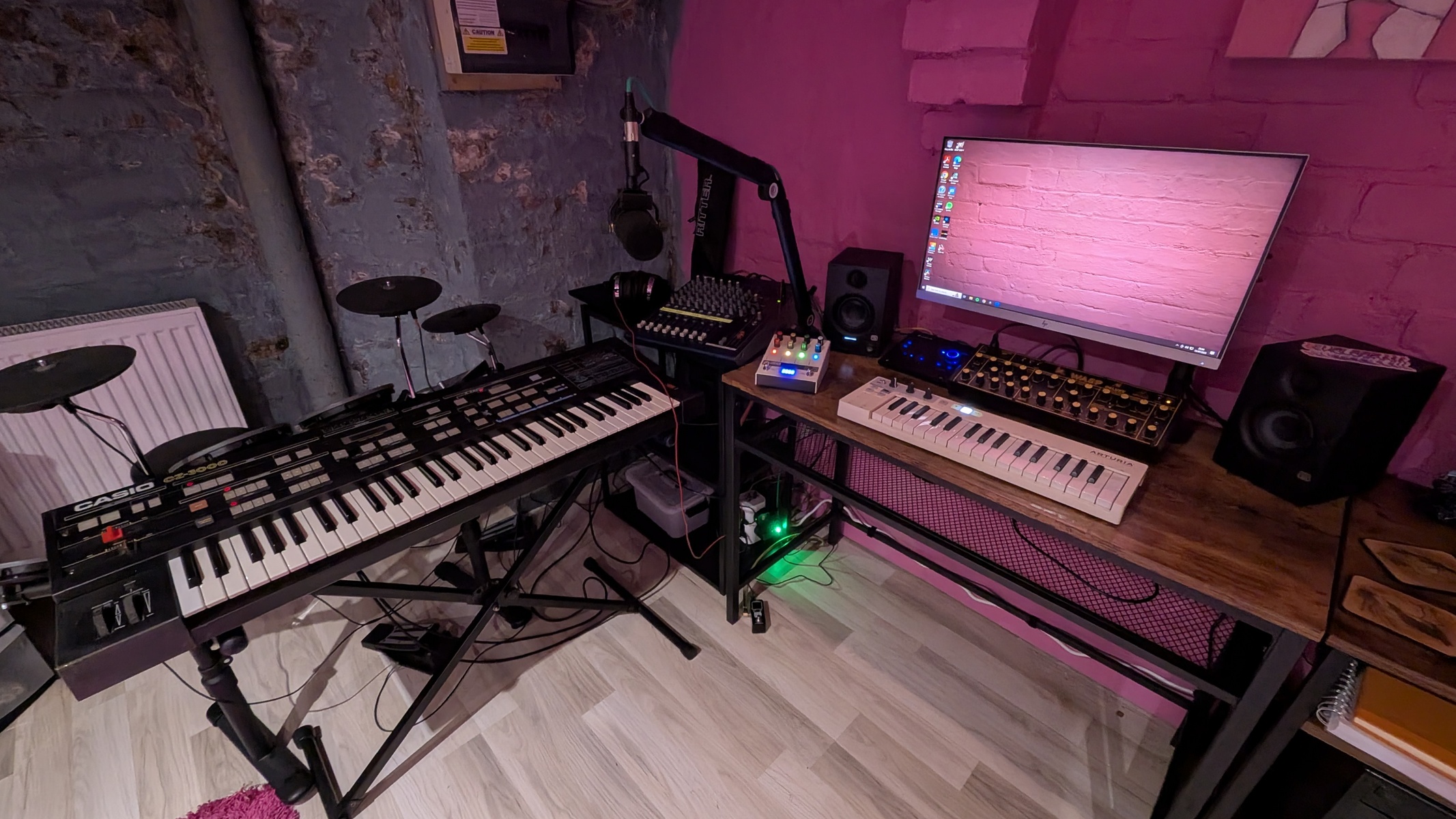 Electronic Synth Setup by captain_cascade featuring Casio CZ-3000, Hologram Electronics Chroma Console, and Behringer Wasp Deluxe and 3 more pieces of gear