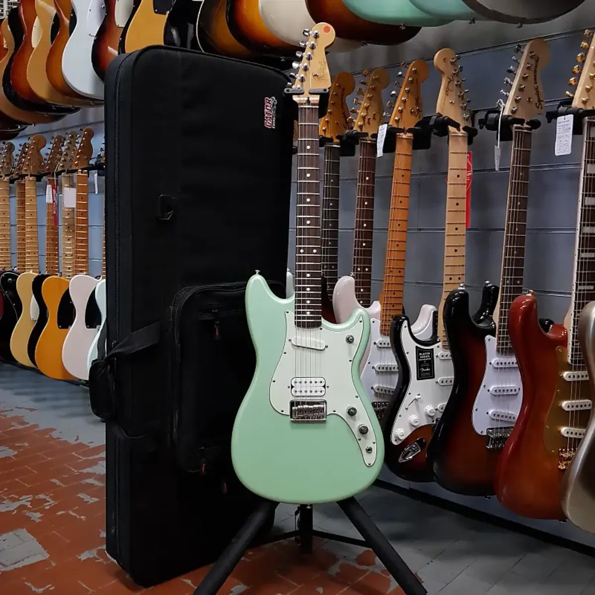 Music Gear Setup by cedargladeguitars featuring Fender Duo-Sonic HS