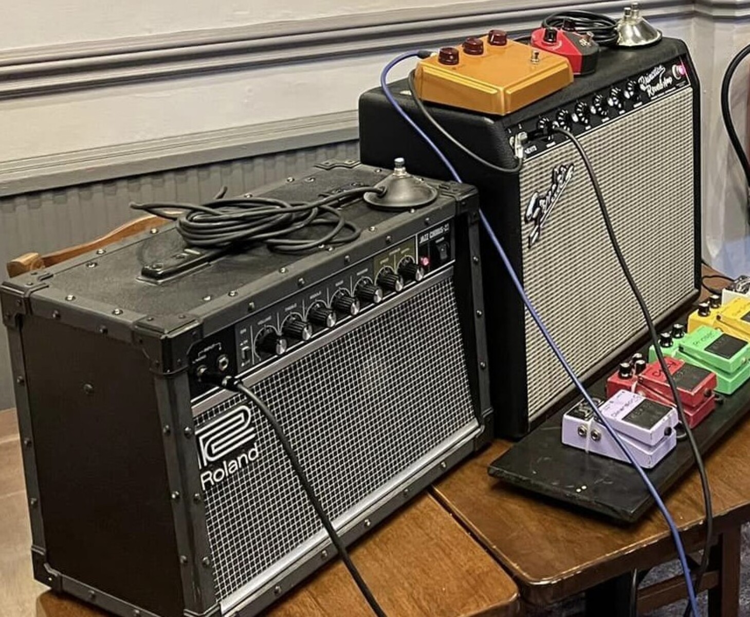 Pedalboard by cedargladeguitars featuring Roland JC-22 Jazz Chorus