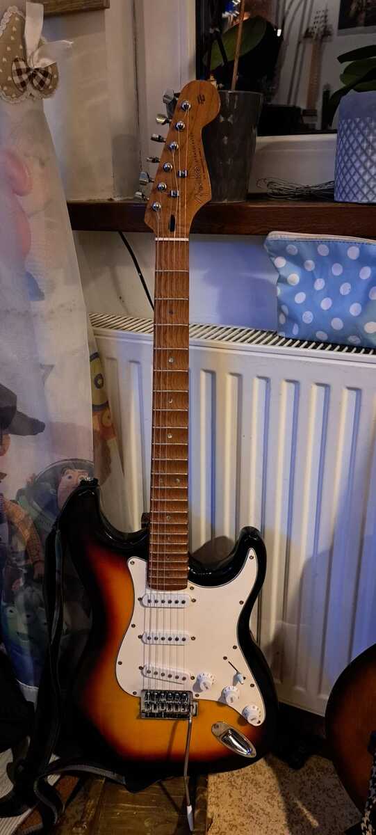 Music Gear Setup by alex_black_king featuring Fender Stratocaster 1970