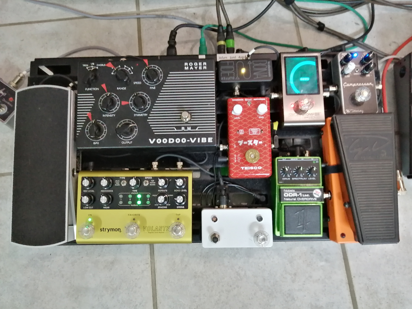Pedalboard by lothy featuring Strymon Volante Magnetic Echo Machine, Roger Mayer Voodoo-Vibe, and TC Electronic BonaFide Buffer and 1 more piece of gear