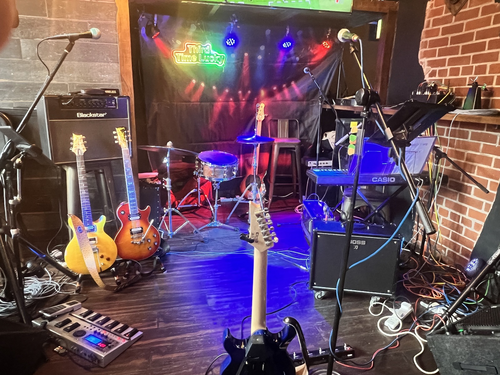Metal Pedalboard by dave_cash1 featuring PRS Santana SE, Gibson Les Paul, and Boss GT-10 Guitar Effects Processor and 2 more pieces of gear