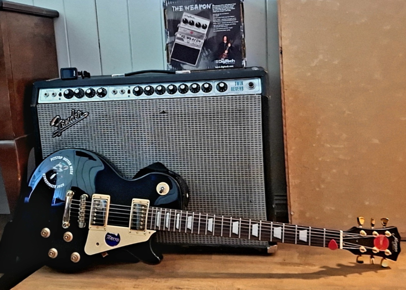 Country Pedalboard by lars_gustav_larsson featuring Fender 'Silverface' Twin Reverb (1972-1976), Morgan Guitars (Norway) Legend Series LP 40 GP, and Dunlop Jazz III Picks and 4 more pieces of gear