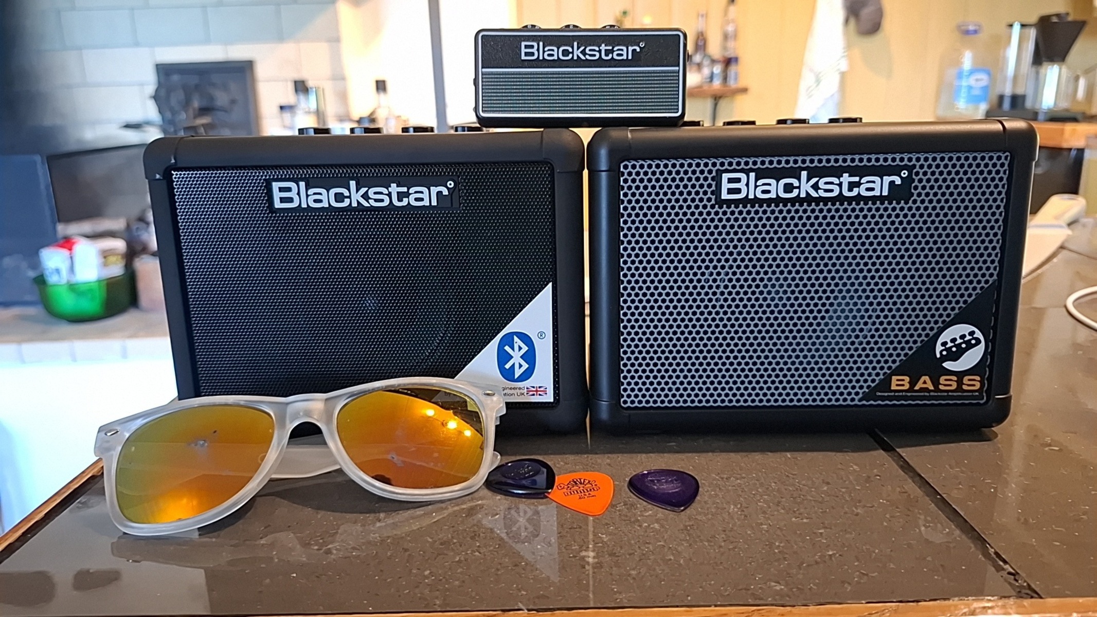 Dunlop Amp Rig by lars_gustav_larsson featuring Blackstar Fly 3 Bass 3-Watt Mini Bass Combo/Cabinet Stereo Pack, Blackstar Fly 3 3-watt 1 x 3-inch Guitar Combo Amplifier, and Blackstar 2 Fly Amplug and 3 more pieces of gear