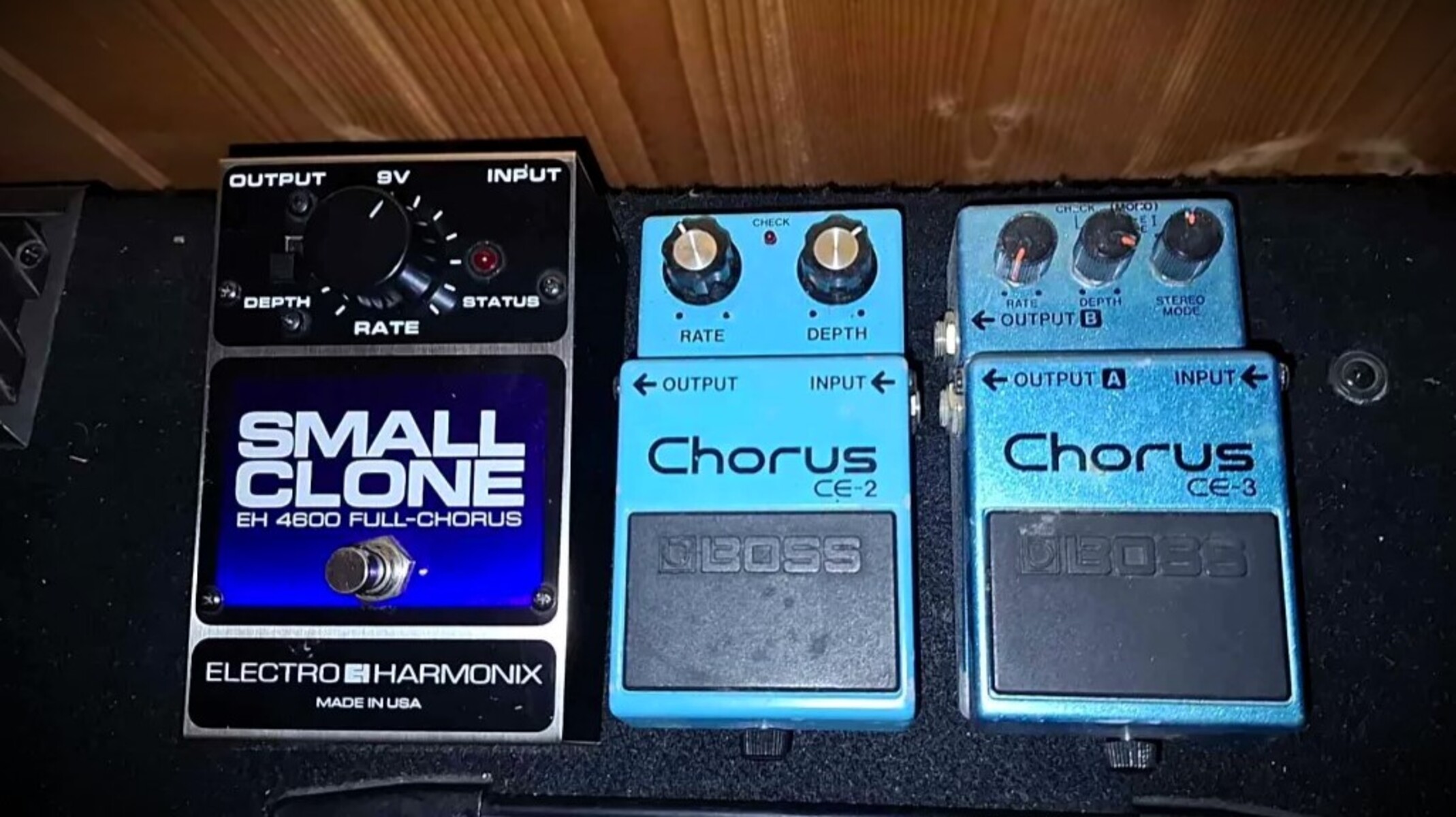 Boss Pedalboard by lars_gustav_larsson featuring Electro-Harmonix EH-4600 Small Clone, Boss CE-2 Chorus, and Boss CE-3 Chorus